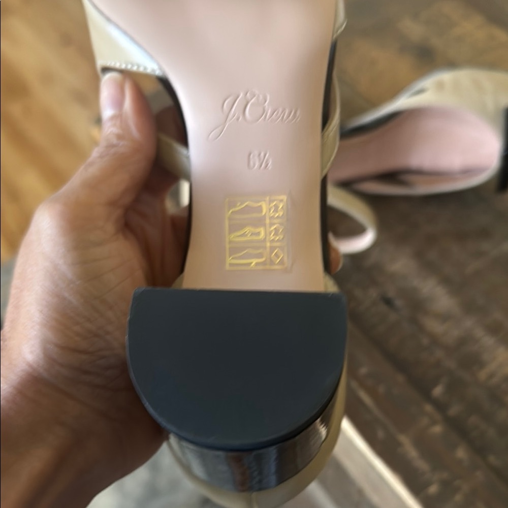 Elegant Jcrew MaryJane Beige and Black Women's Heels - Picture 5 of 6